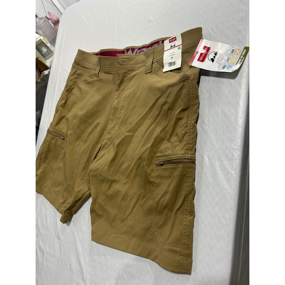 Wrangler Mens Performance Zip Cargo Shorts Khaki Tan Relaxed Fit 36 NWT Vintage